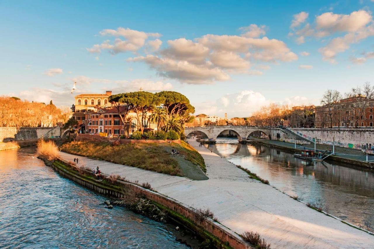 Trastevere Alexandro Il Gladiatore, Rome